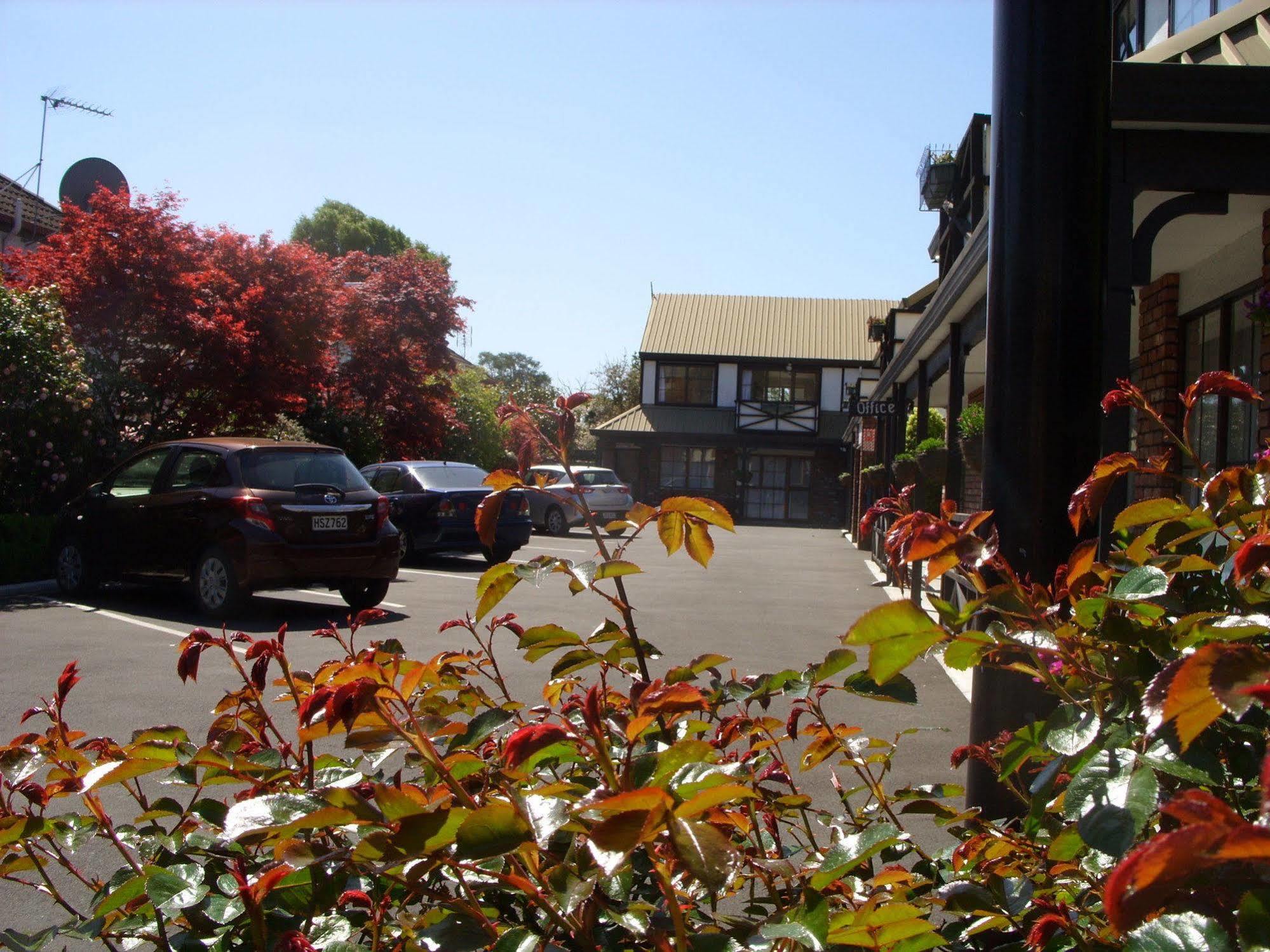 Tudor Court Motel Christchurch Exterior photo